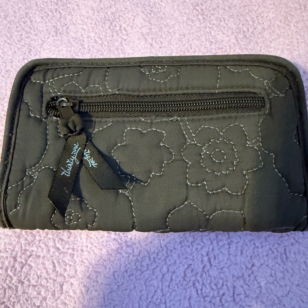 Thirty One  Quilted Women's Wallet